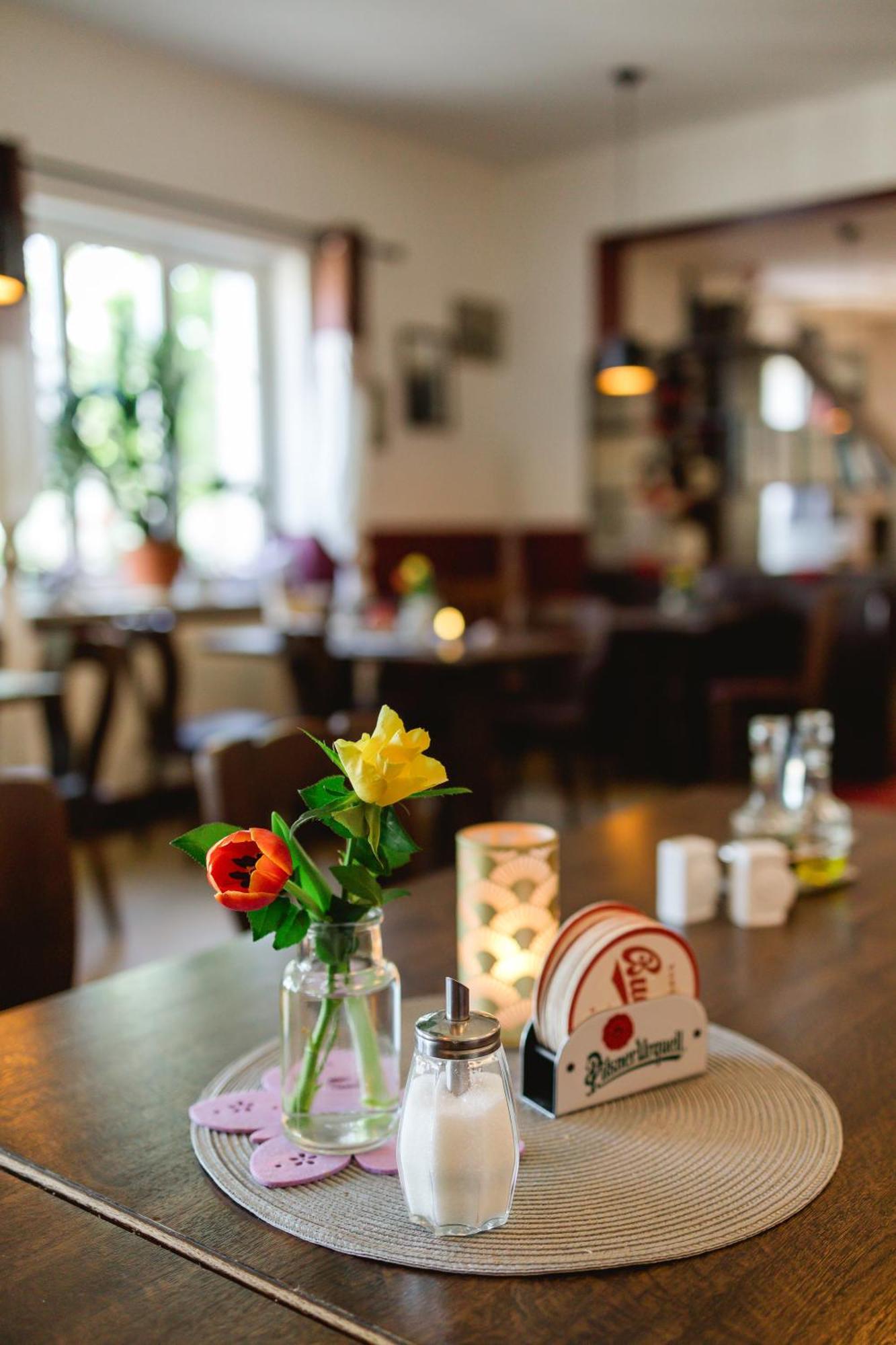 Fliegerhorst Hotel Dresden Eksteriør billede